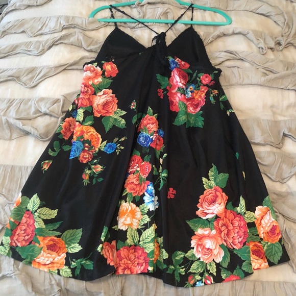 Black floral dress - Picture 2 of 3